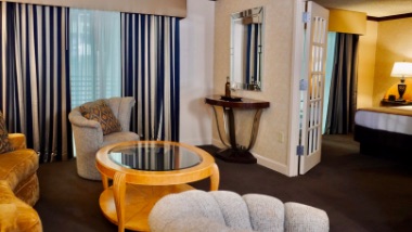 sitting area in suite