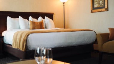 King bed in suite